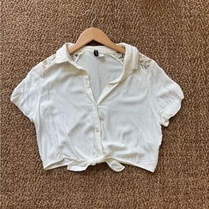 H&M White Puff Sleeve Crop Button Down Shirt